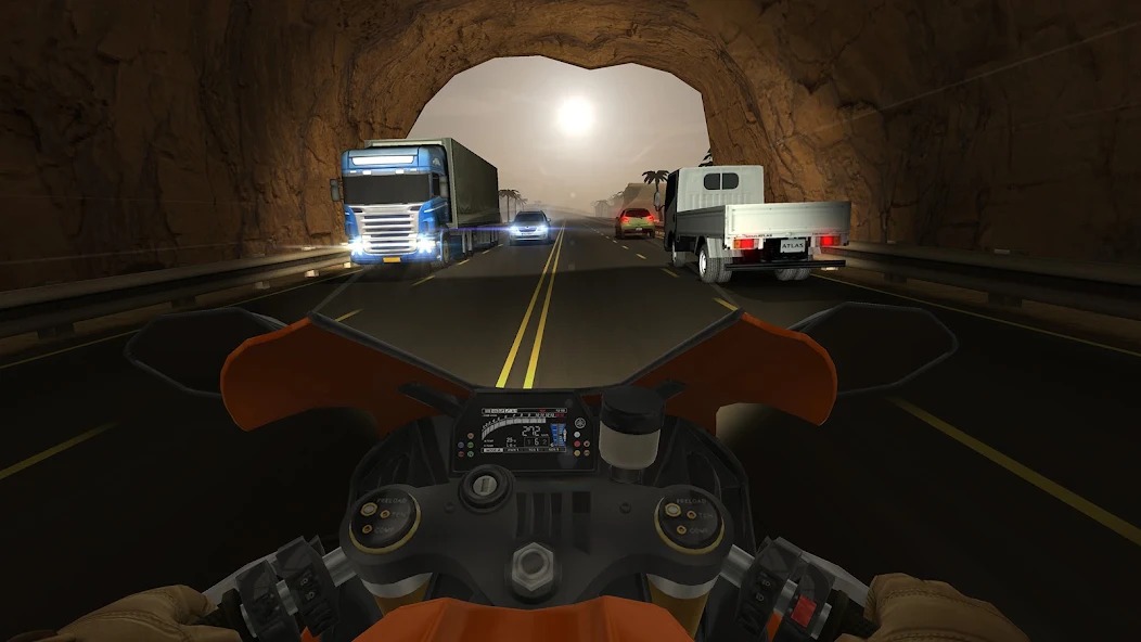 Улучшение шин в Traffic Rider влияет на угол наклона байка в вираже